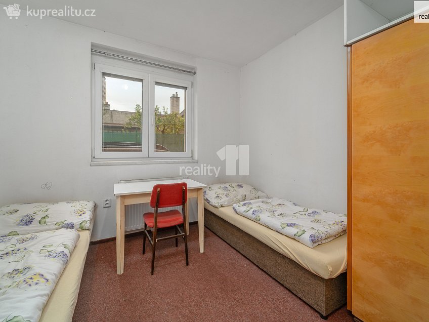 Prodej  činžovního domu 600 m^2 Růžová, Zlín 