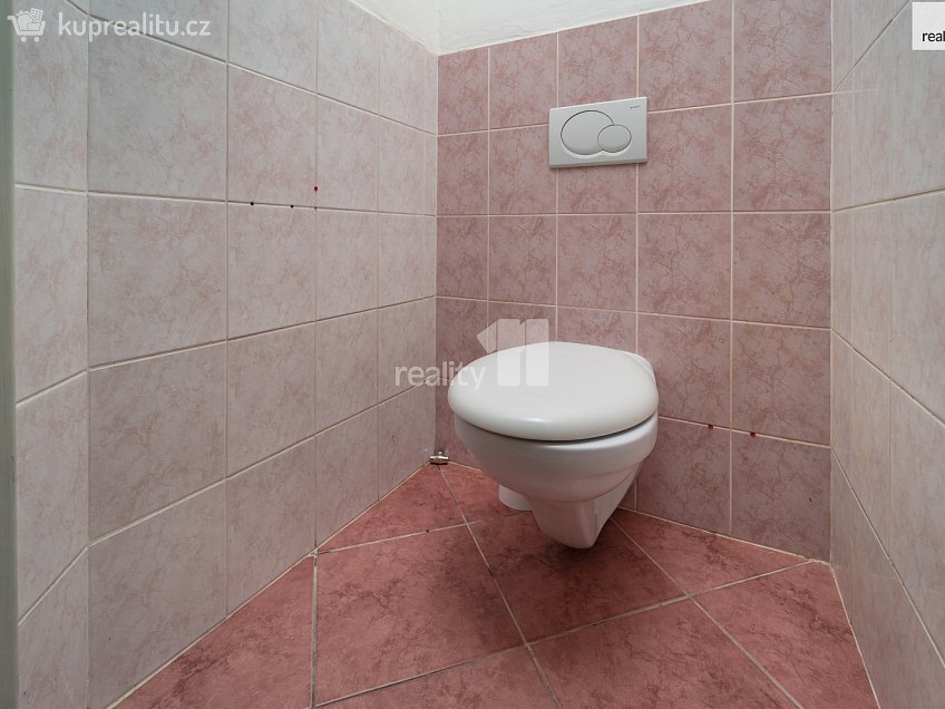 Prodej  činžovního domu 600 m^2 Růžová, Zlín 