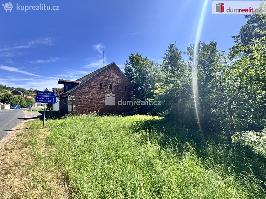 Prodej  stavebního pozemku 975 m^2 Pnětluky, Pnětluky 