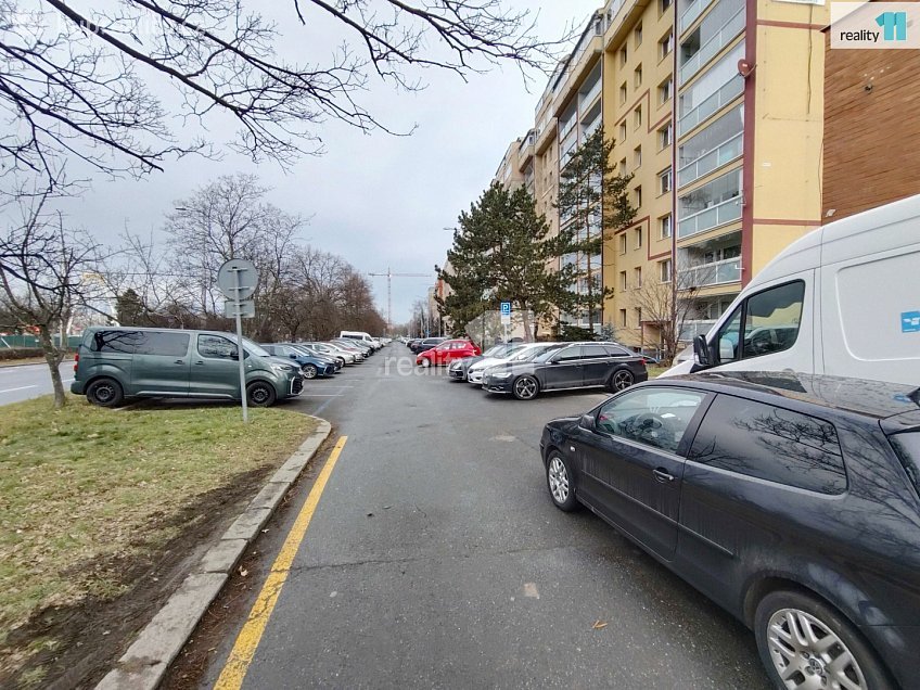 Pronájem bytu 2+1 52 m^2 Tupolevova, Praha 18 