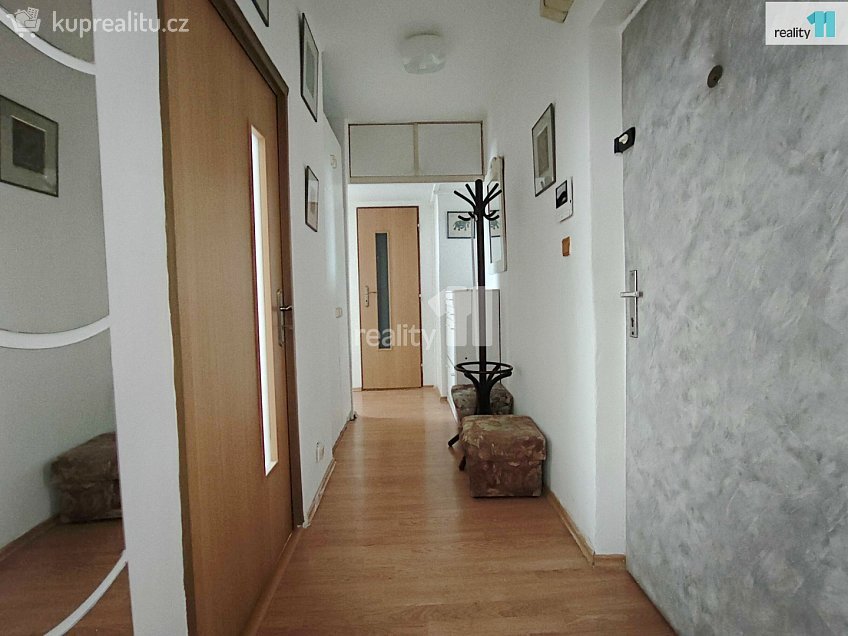 Pronájem bytu 2+1 52 m^2 Tupolevova, Praha 18 