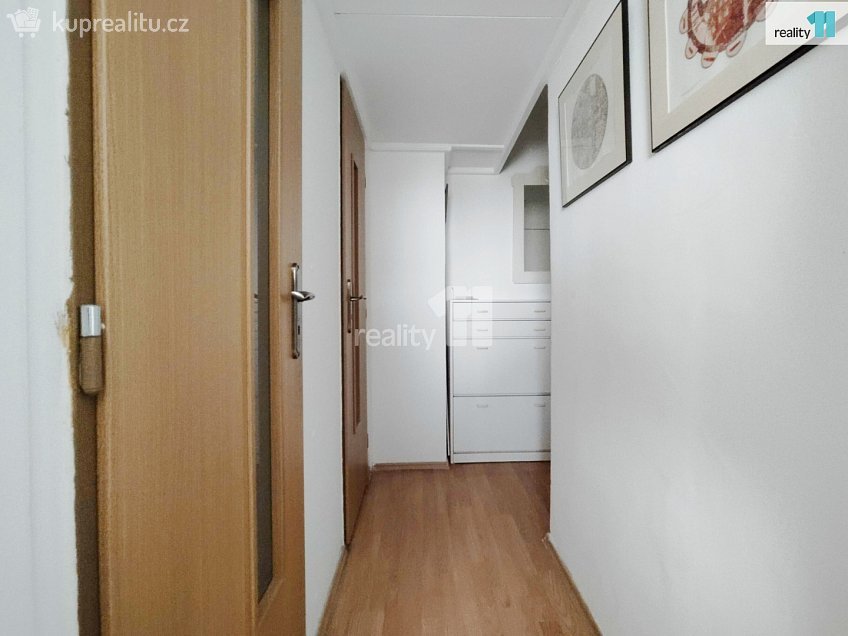 Pronájem bytu 2+1 52 m^2 Tupolevova, Praha 18 