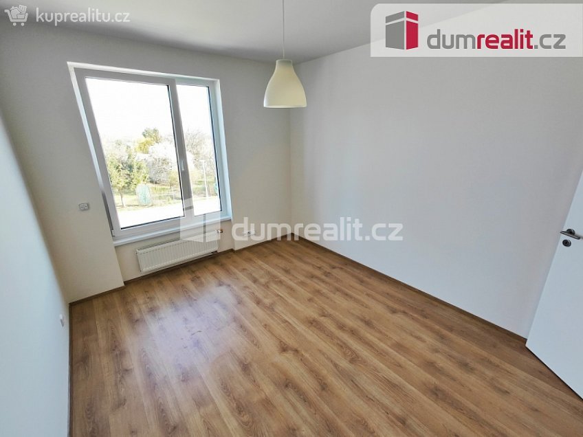 Pronájem bytu 2+kk 56 m^2 Heřmanická, Praha-Ďáblice 