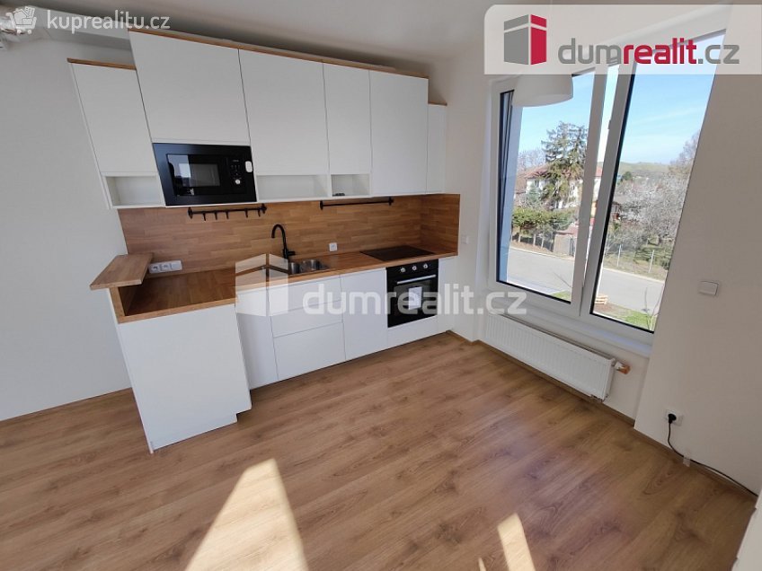 Pronájem bytu 2+kk 56 m^2 Heřmanická, Praha-Ďáblice 