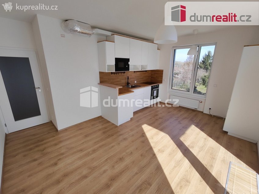 Pronájem bytu 2+kk 56 m^2 Heřmanická, Praha-Ďáblice 