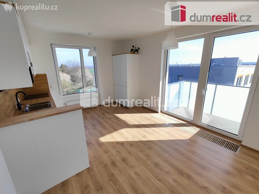 Pronájem bytu 2+kk 56 m^2 Heřmanická, Praha-Ďáblice 