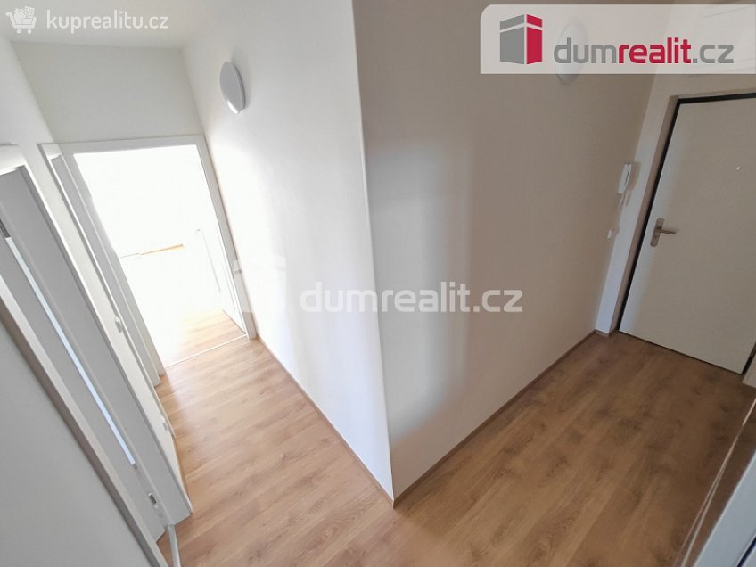 Pronájem bytu 2+kk 56 m^2 Heřmanická, Praha-Ďáblice 