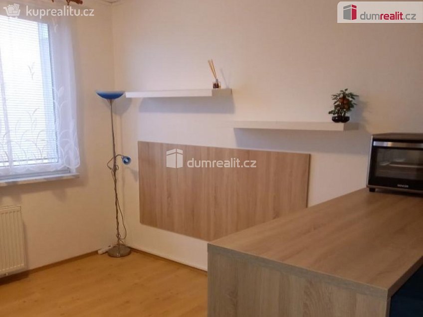 Prodej bytu 1+kk 26 m^2 Na Pastvisku, Opava 