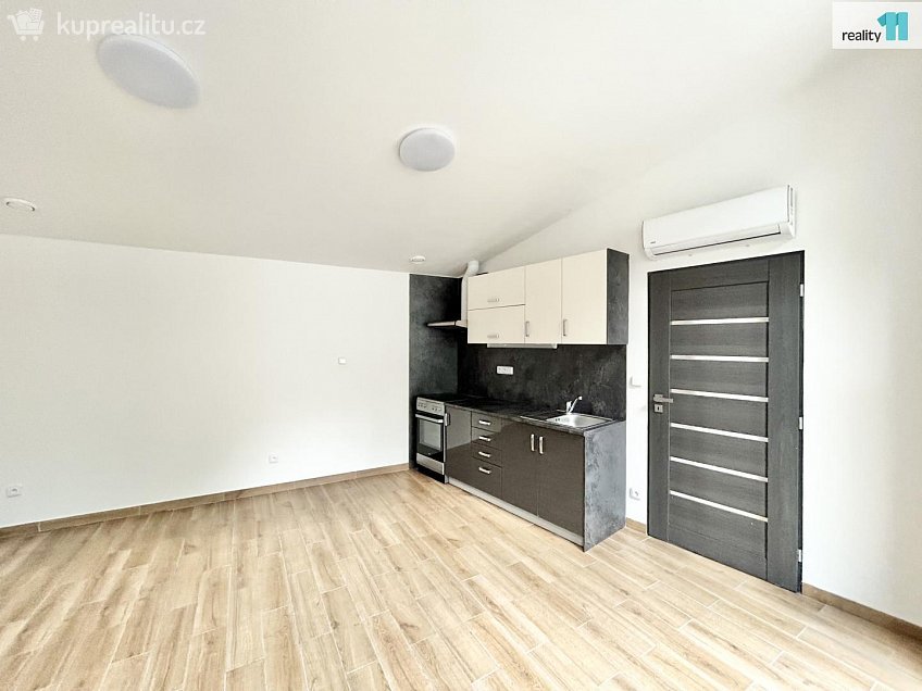 Prodej  ubytovacího zařízení 34 m^2 Michelská, Praha 4 