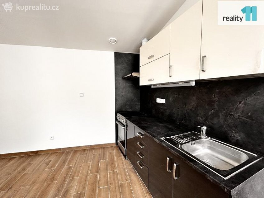 Prodej  ubytovacího zařízení 34 m^2 Michelská, Praha 4 