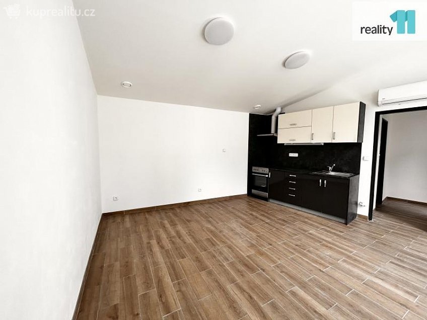 Prodej  ubytovacího zařízení 34 m^2 Michelská, Praha 4 