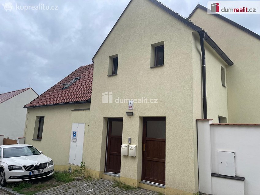 Pronájem bytu 2+1 38 m^2 Zámecká, Mikulov 