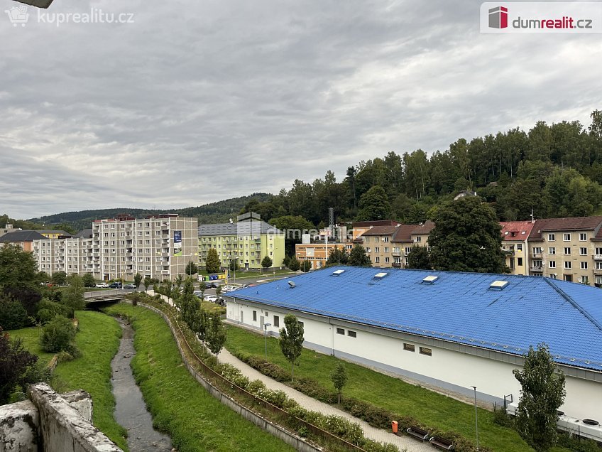 Prodej bytu 2+1 60 m^2 Pod nádražím, Kraslice 