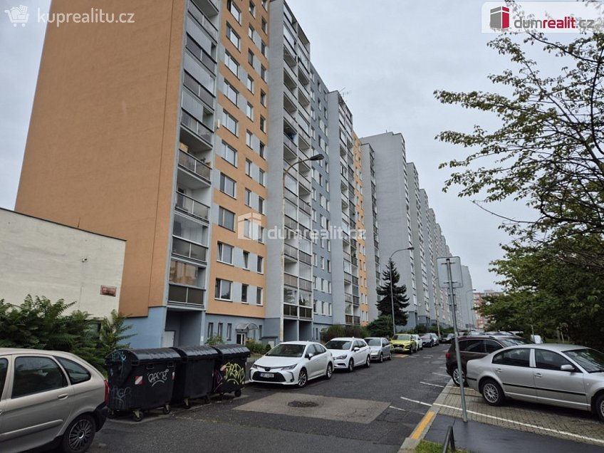 Prodej bytu 1+1 29 m^2 Krynická, Praha 8 