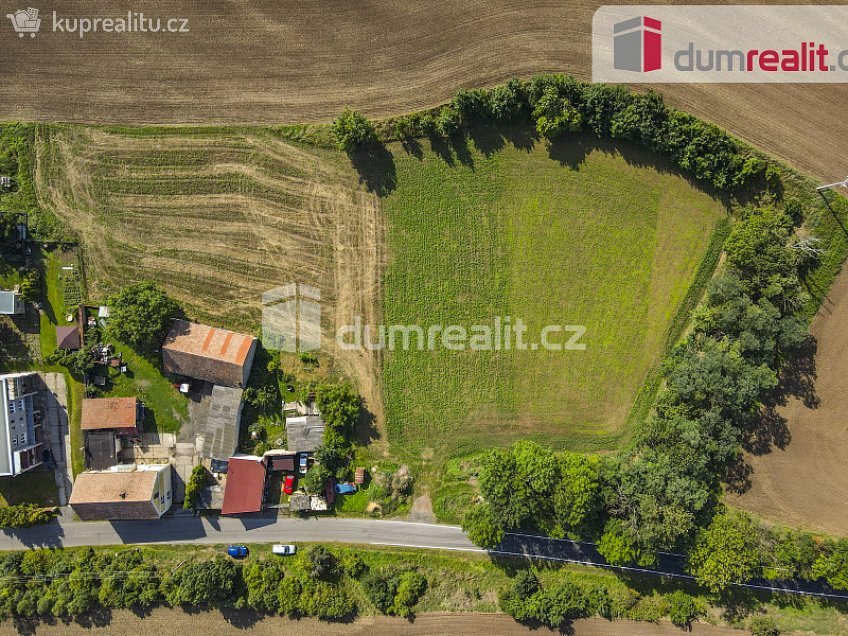 Prodej  stavebního pozemku 3478 m^2 Klobuky, Klobuky 