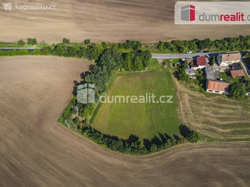 Prodej  stavebního pozemku 3478 m^2 Klobuky, Klobuky 