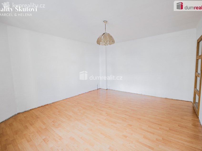 Prodej bytu 2+kk 44 m^2 Raisova, Děčín 