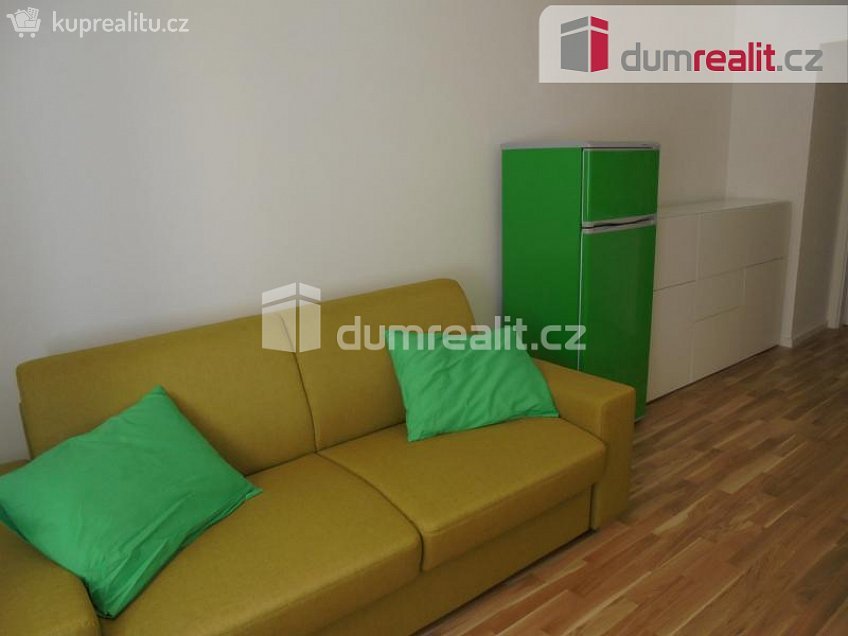 Pronájem bytu 1+kk 27 m^2 U studánky, Praha 7 