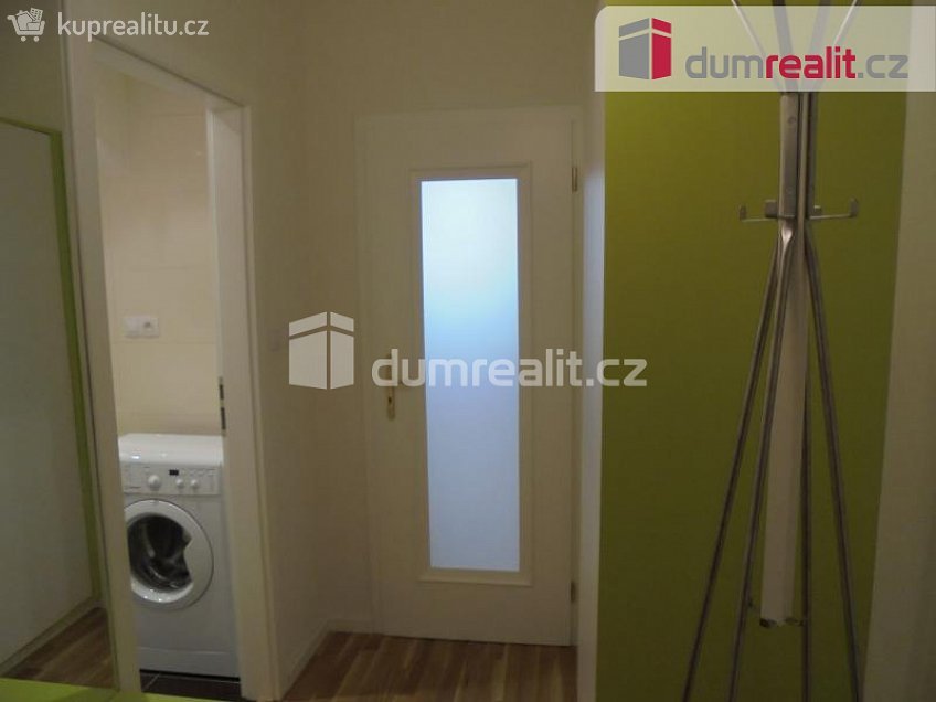 Pronájem bytu 1+kk 27 m^2 U studánky, Praha 7 