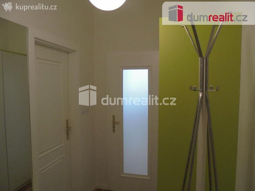 Pronájem bytu 1+kk 27 m^2 U studánky, Praha 7 