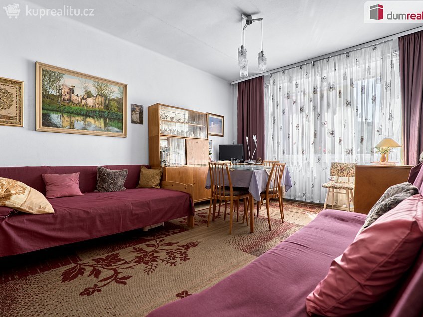 Prodej bytu 1+kk 27 m^2 Sokolovská, Karlovy Vary 