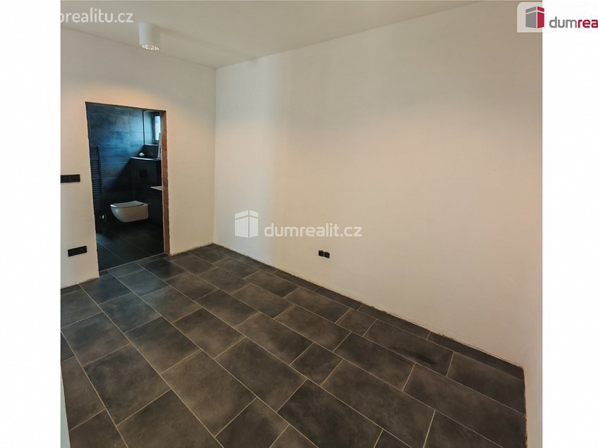 Prodej  rodinného domu 121 m^2 Strančice, Strančice 