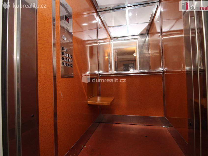 Prodej  ubytovacího zařízení 1200 m^2 Anglická, Mariánské Lázně 