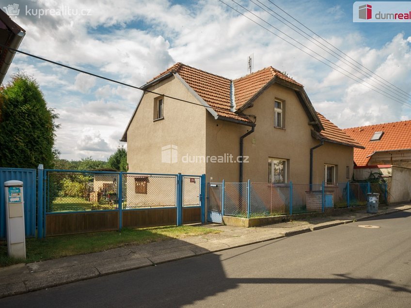 Prodej  rodinného domu 110 m^2 Dolení, Horní Beřkovice 