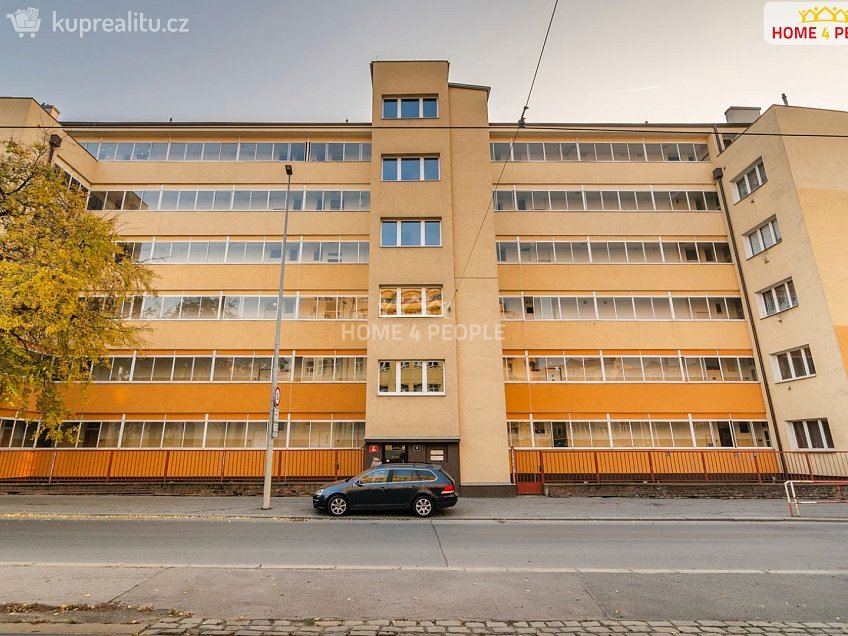 Pronájem bytu 2+kk 45 m^2 Kolbenova, Praha 9 