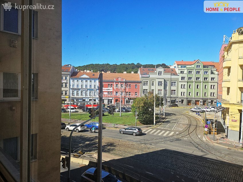 Pronájem bytu 2+kk 45 m^2 Kolbenova, Praha 9 