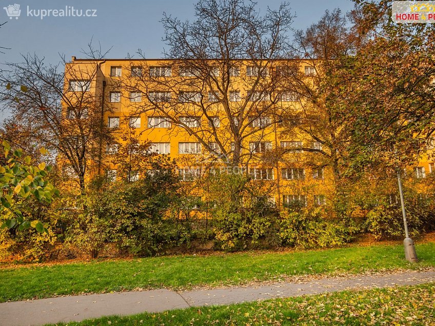 Pronájem bytu 2+kk 45 m^2 Kolbenova, Praha 9 