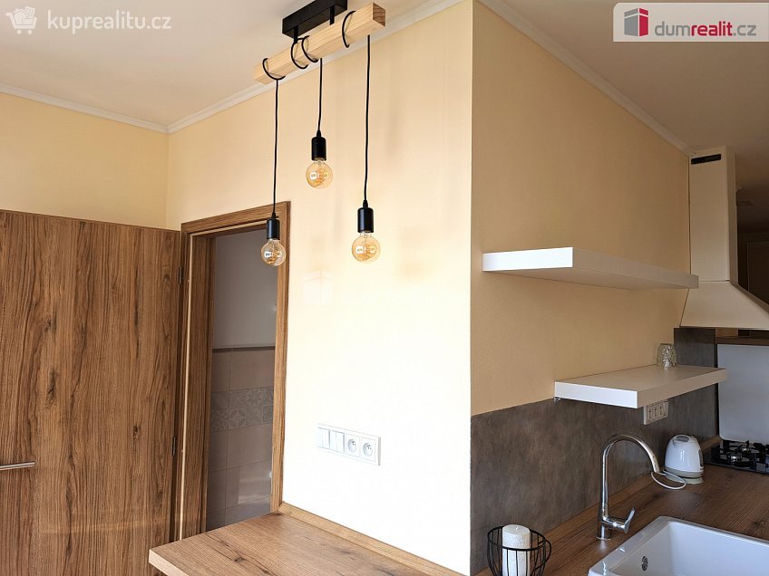 Pronájem bytu 2+1 54 m^2 Jana Zajíce, Ústí nad Labem 