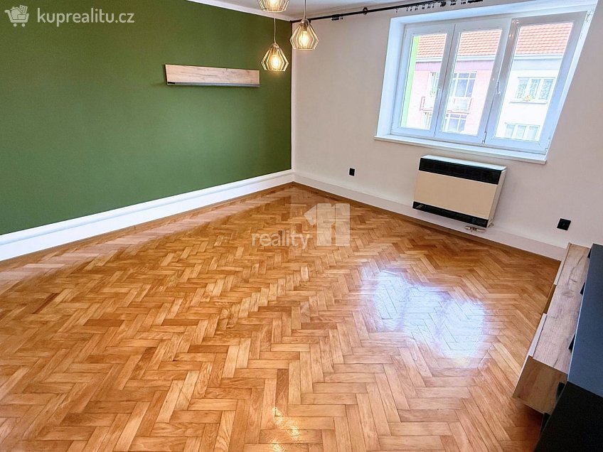 Pronájem bytu 2+1 65 m^2 Na Skalce, Humpolec 