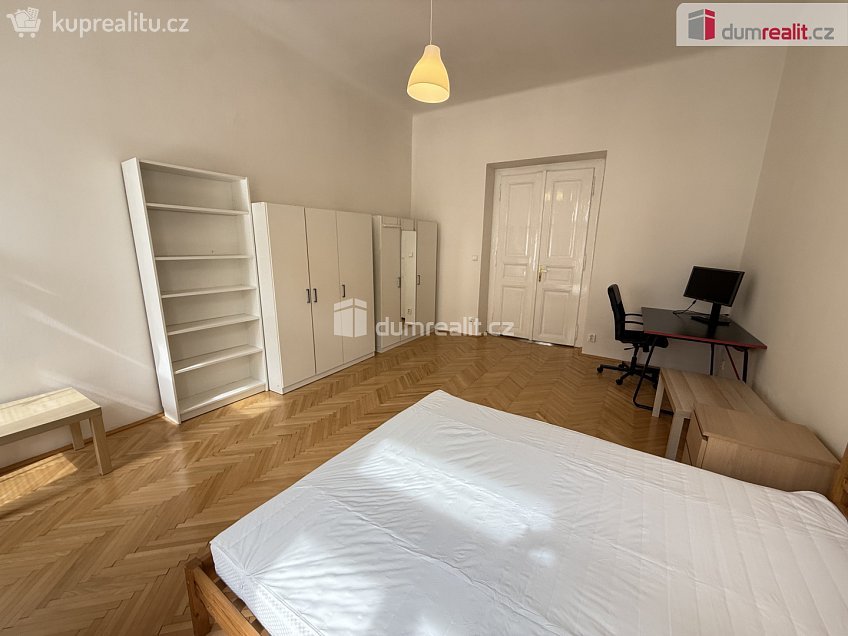 Pronájem bytu 2+kk 60 m^2 Klicperova, Praha 5 