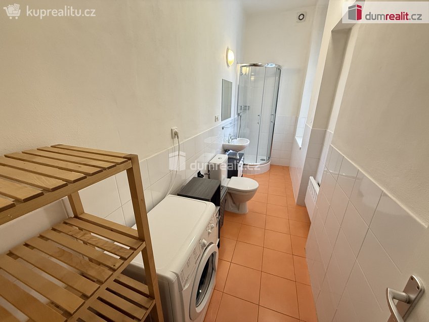 Pronájem bytu 2+kk 60 m^2 Klicperova, Praha 5 