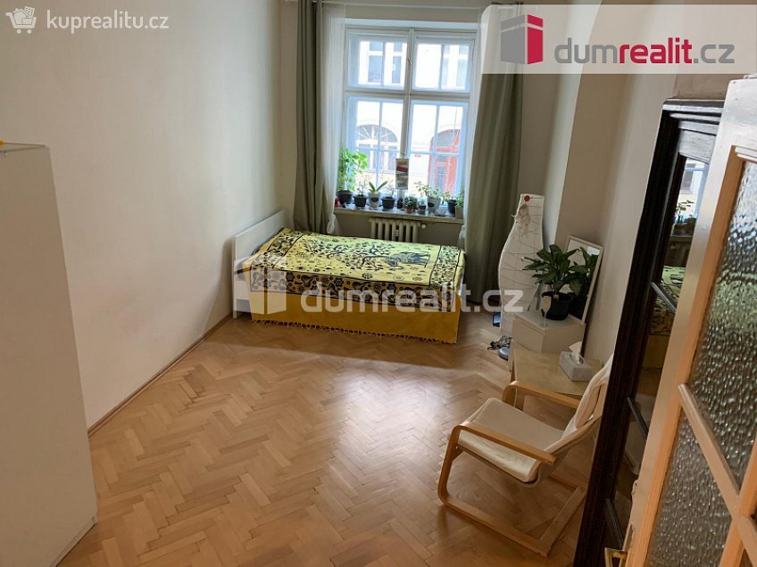 Pronájem bytu - pokoj 15 m^2 Čerchovská, Praha 2 