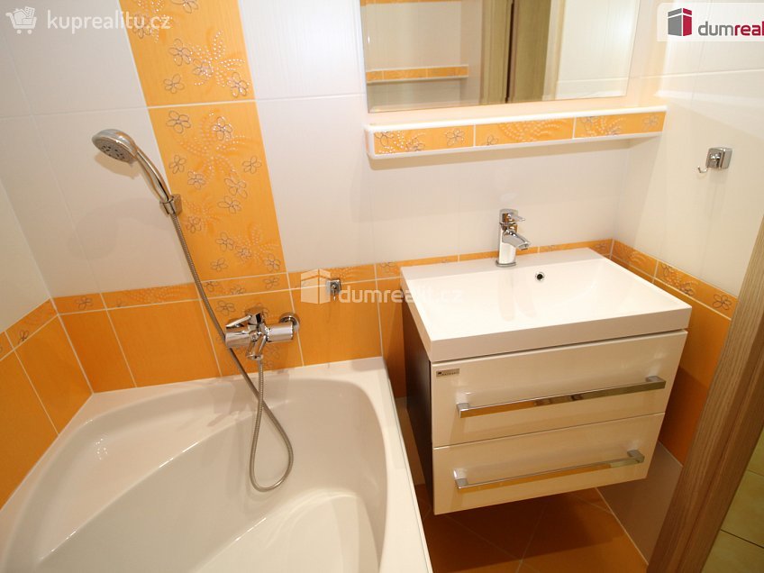 Prodej bytu 4+1 81 m^2 Hrnčířská, Cheb 