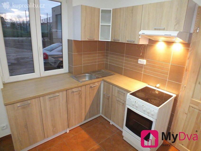 Pronájem bytu 3+kk 64 m^2 Poštovní, Znojmo 