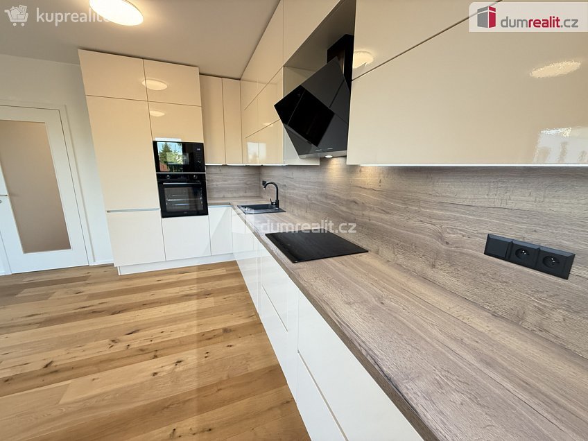 Pronájem bytu 2+kk 61 m^2 Strážovická, Praha-Zličín 