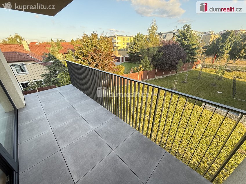 Pronájem bytu 2+kk 61 m^2 Strážovická, Praha-Zličín 