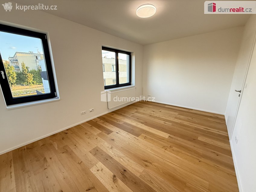 Pronájem bytu 2+kk 61 m^2 Strážovická, Praha-Zličín 