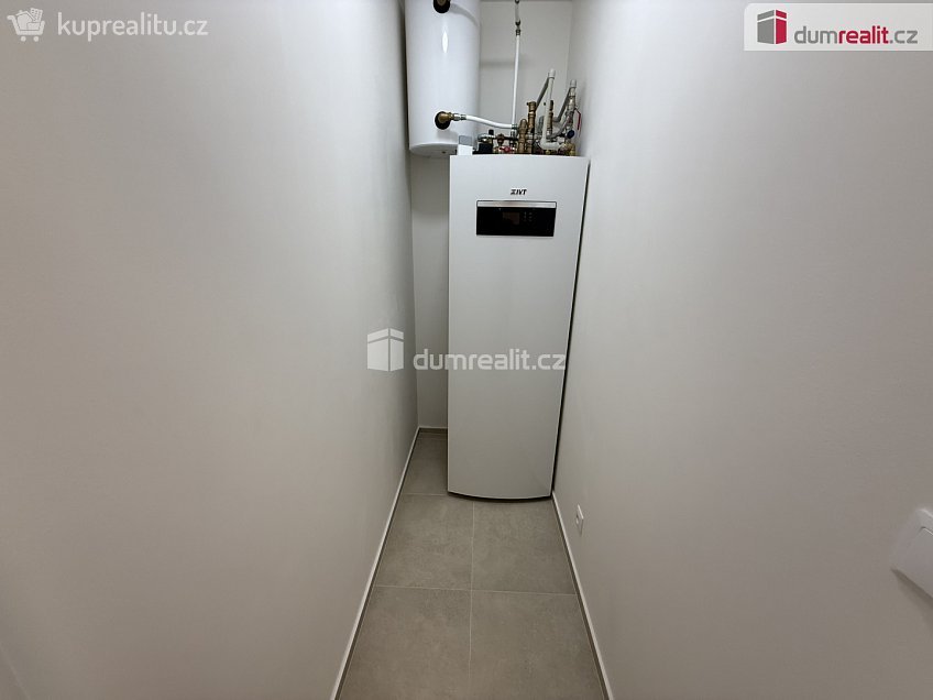 Pronájem bytu 2+kk 61 m^2 Strážovická, Praha-Zličín 