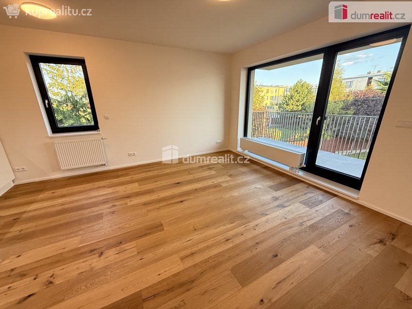 Pronájem bytu 2+kk 61 m^2 Strážovická, Praha-Zličín 