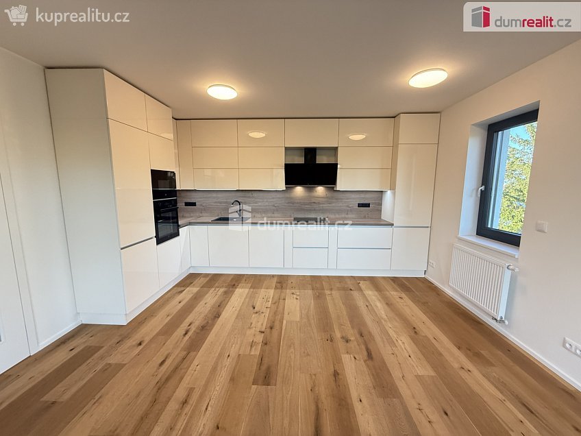 Pronájem bytu 2+kk 61 m^2 Strážovická, Praha-Zličín 