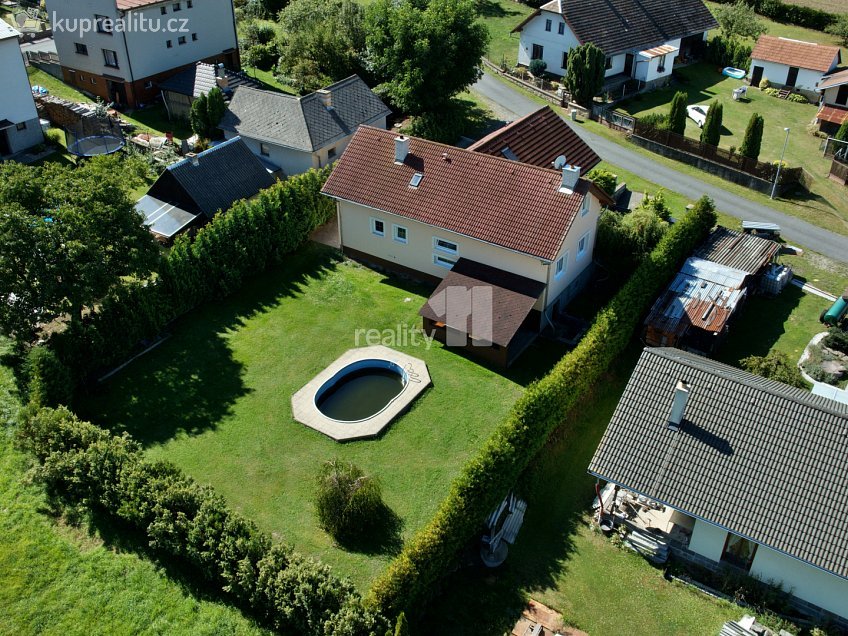 Prodej  rodinného domu 192 m^2 Kamenná Lhota, Kamenná Lhota 