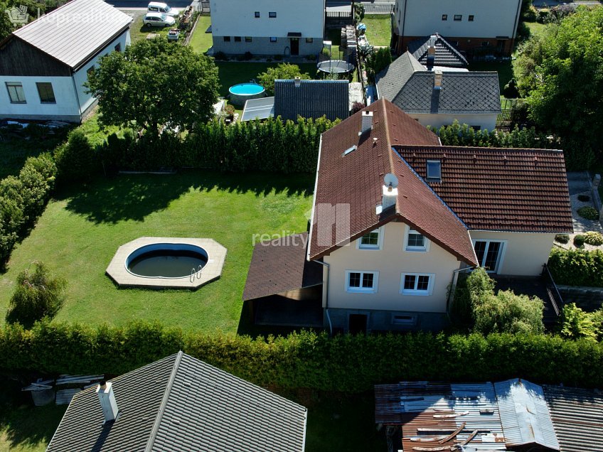 Prodej  rodinného domu 192 m^2 Kamenná Lhota, Kamenná Lhota 