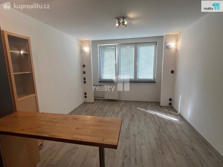 Prodej bytu 1+kk 29 m^2 Levského, Praha 12 