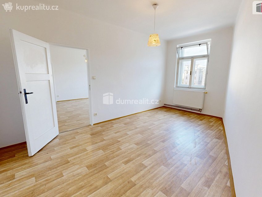 Pronájem bytu 2+1 75 m^2 Dolní náměstí, Opava 