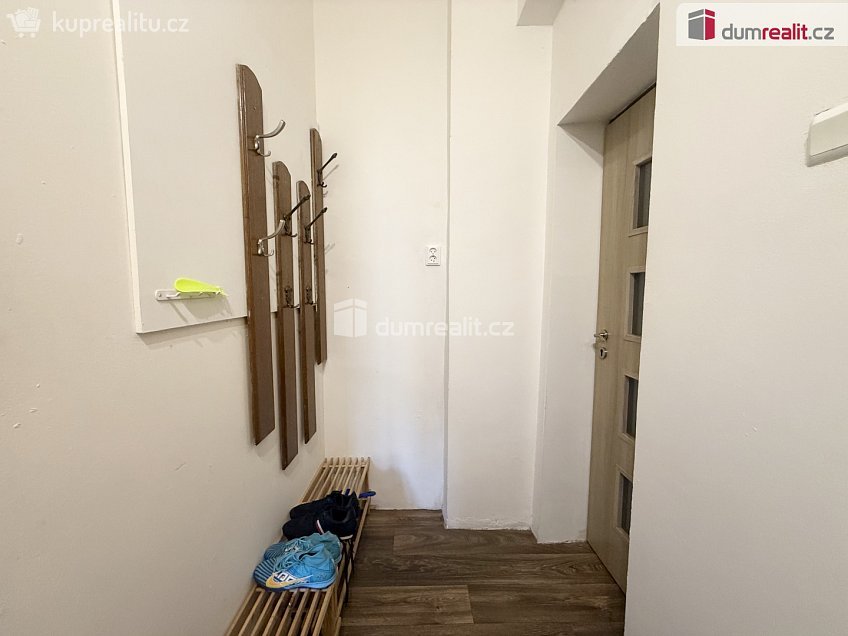 Pronájem bytu 1+1 40 m^2 Pražská, Bystřany 
