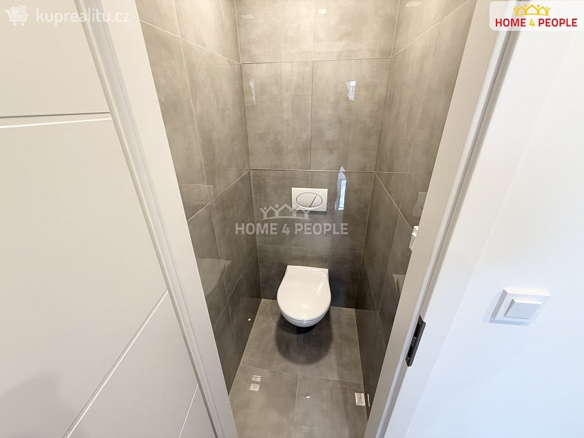 Prodej bytu 4+kk 69 m^2 Chabařovická, Praha 8 